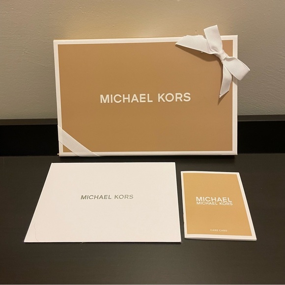 MICHAEL KORS Gift Storage Box with Envelope and Care Instructions - Picture 2 of 2